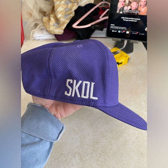 Skol Vikings Purple Cap with TC Gold Logo - Picture 2 of 6